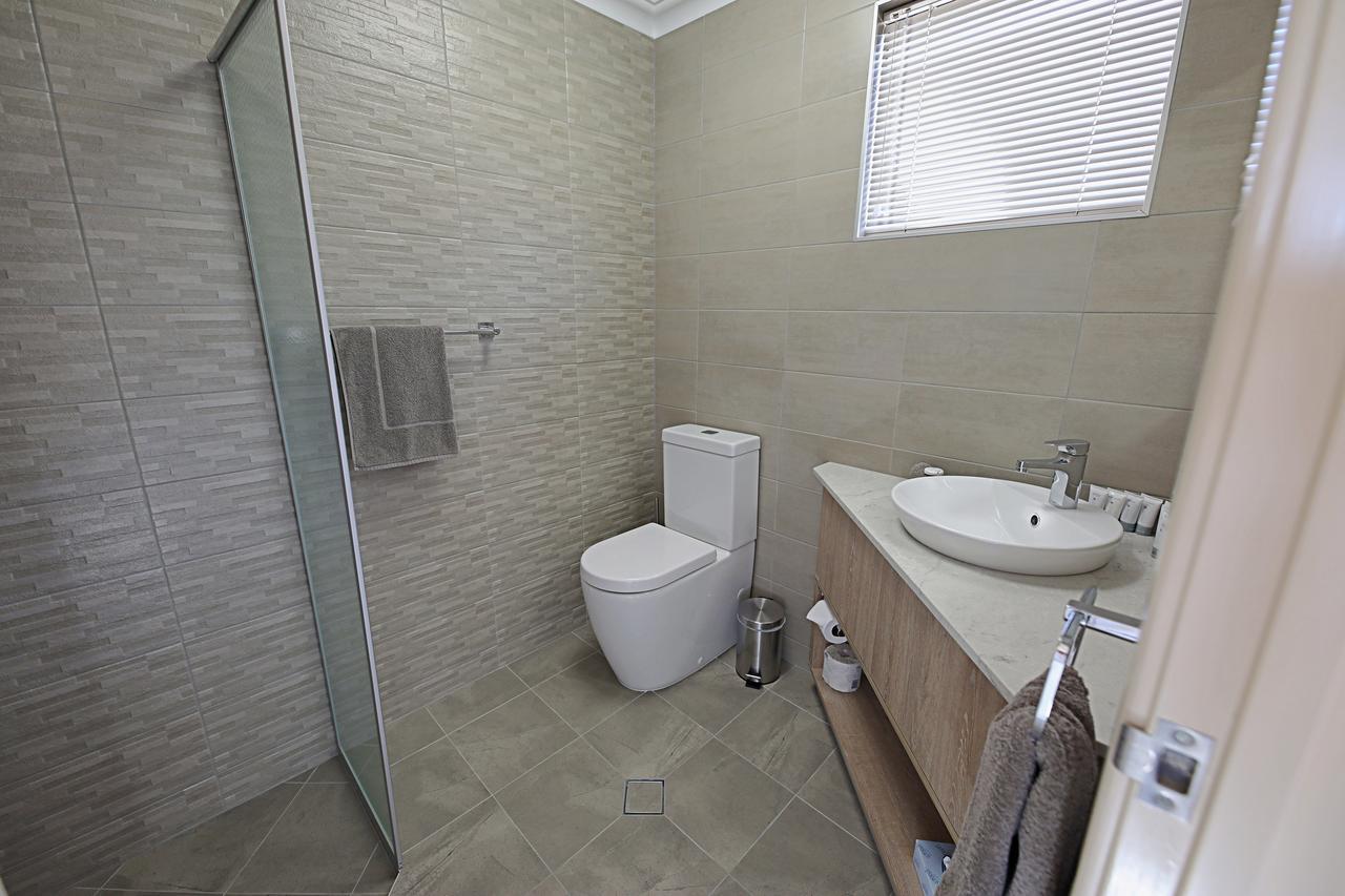 Lakeview Apartments Кунунура Екстериор снимка